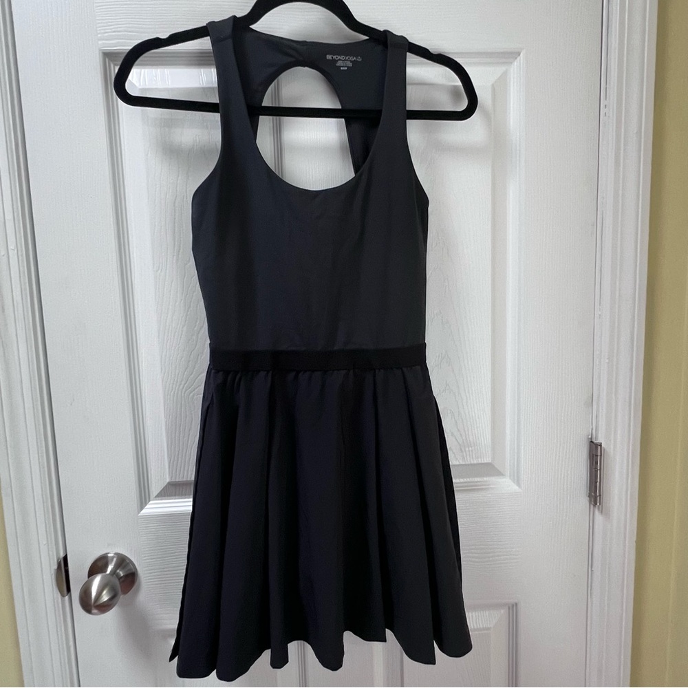 Beyond Yoga Dress Pleated Skirt Under Shorts Pockets Tennis Pickleball Golf S